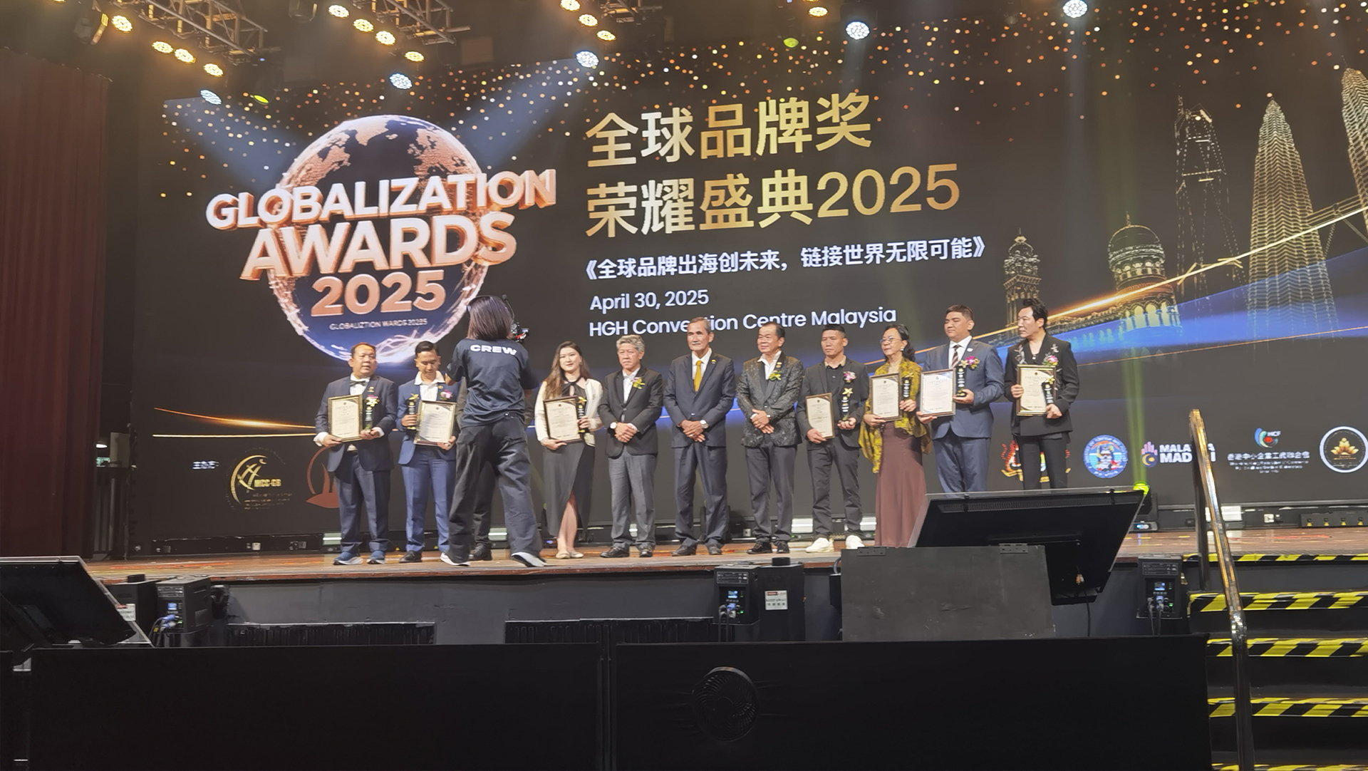 welcome球速体育家居荣获2025国际健康睡眠科技金奖 科技睡眠方案闪耀马来西亚荣耀盛典